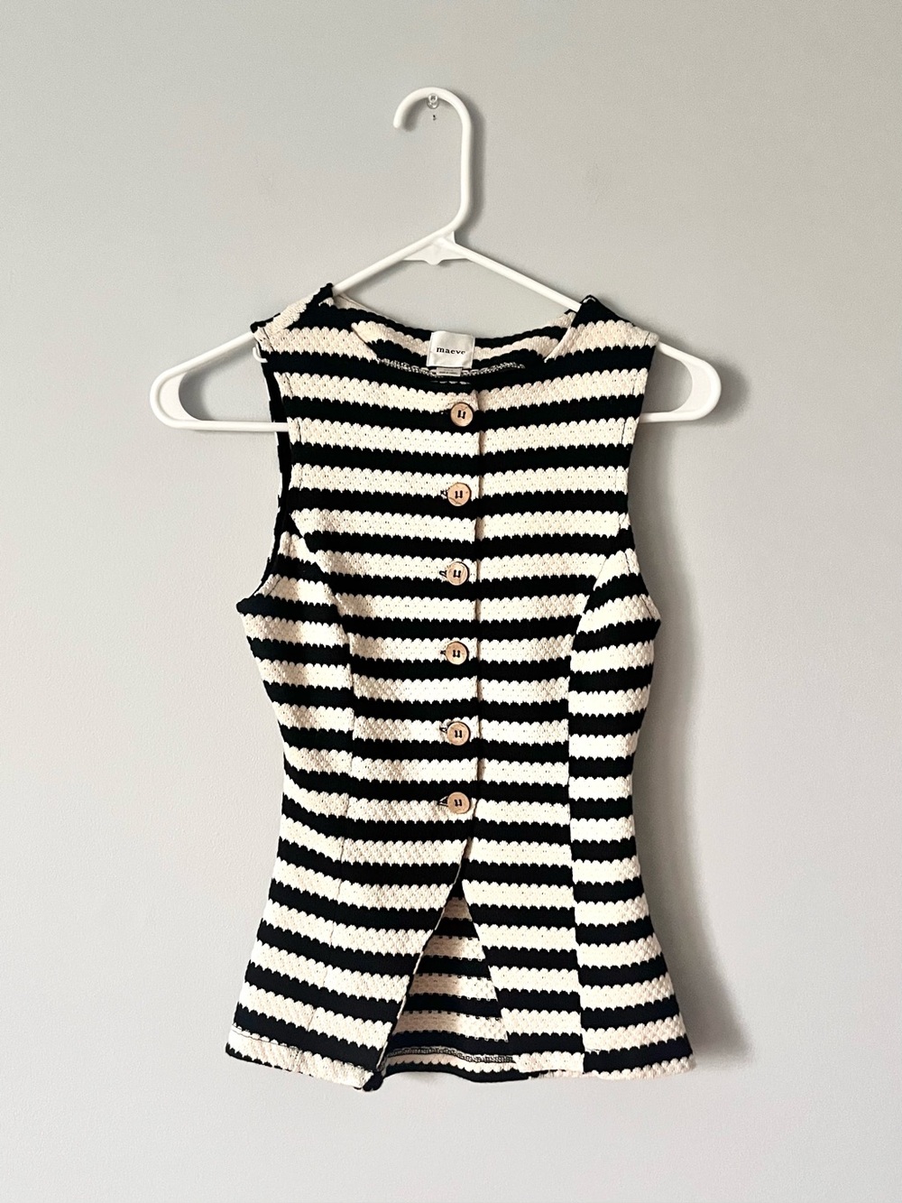 🎉Anthropologie Black & White Striped Knit Button Up Sleeveless Vest Top - Picture 7 of 15